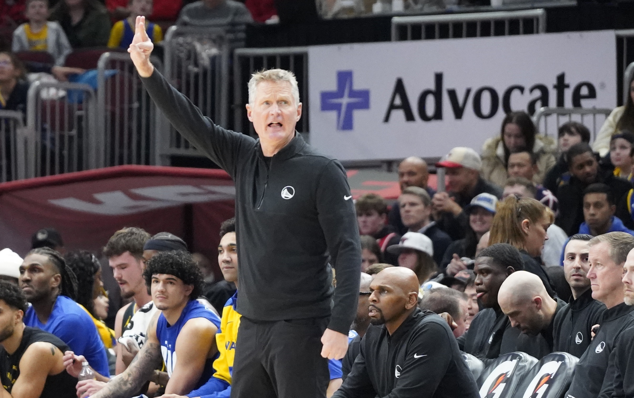 最后 科爾：本賽季我使用了100萬組首發(fā)球員 我希望這套可以繼續(xù)