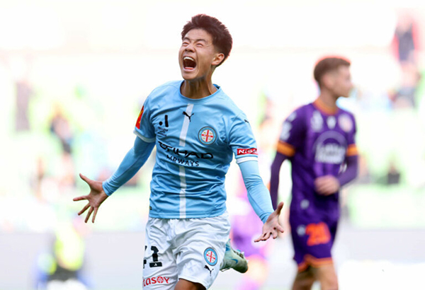 這位17歲的中場球員是澳大利亞超級聯(lián)賽的首個世界進球 中國國家橄欖球隊和國家青年隊的簽約曙光是嗎？